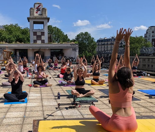 Cours de yoga en plein Paris 